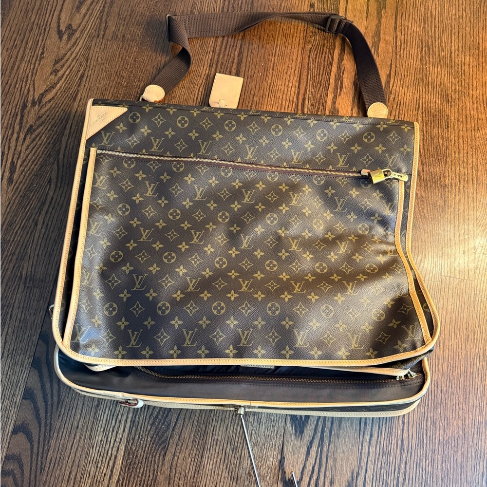 Louis Vuitton Garment Travel Bag